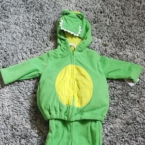 Baby costume 6 to 9 months